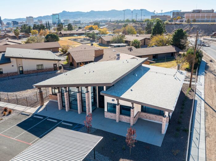 Lee & Beulah Moor (1)